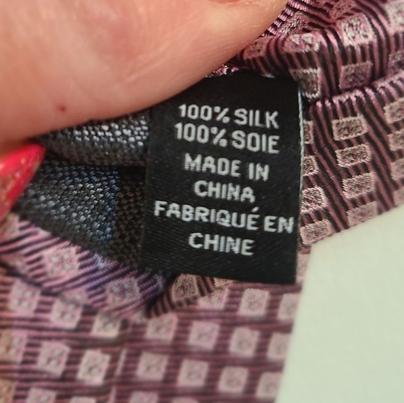 ⭐️KENNETH COLE AWEARNESS MENS SKINNY SILK TIE PINK CHECKERED PATTERN - Picture 8 of 9